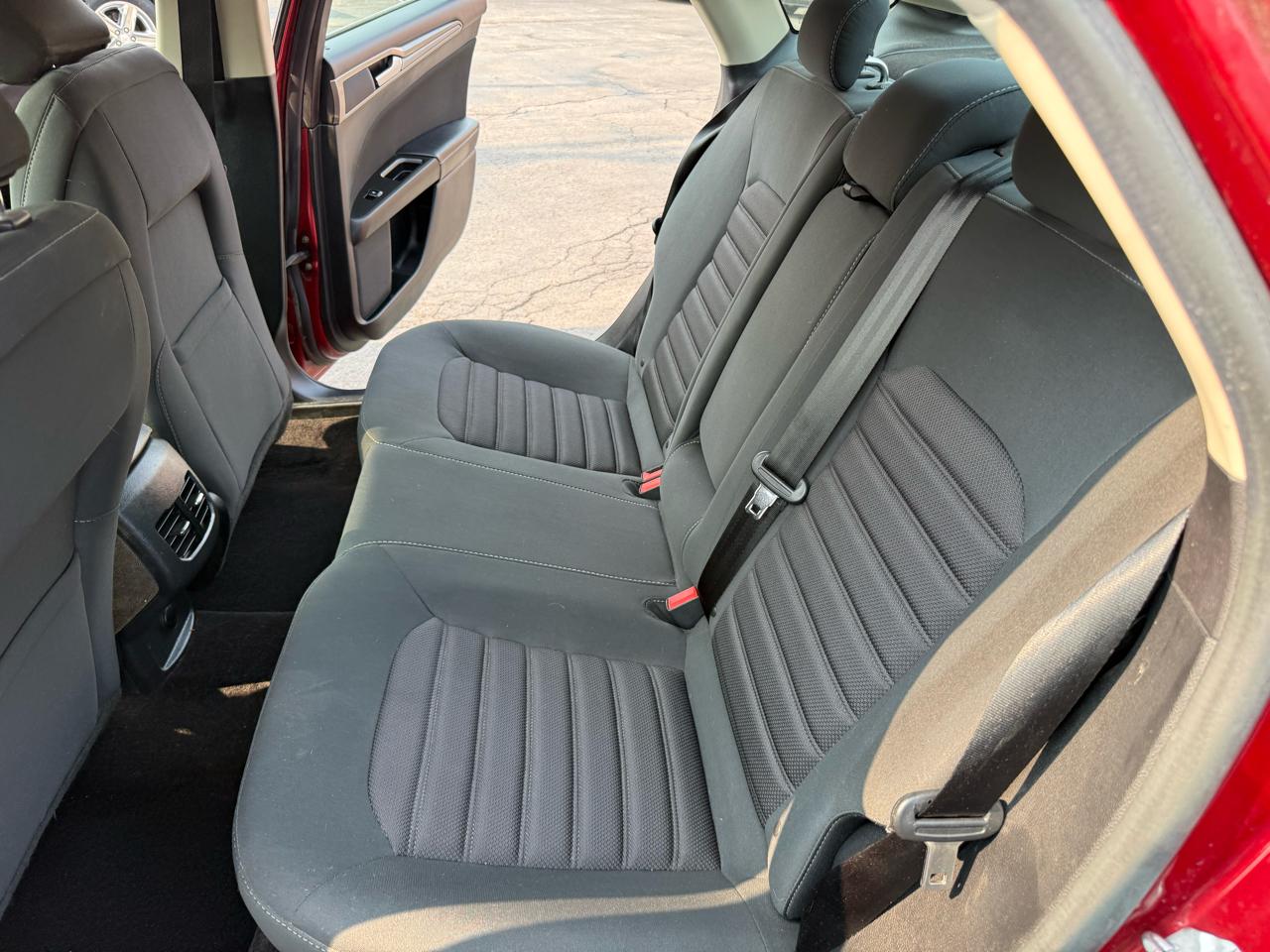 Ford Fusion SE 2017