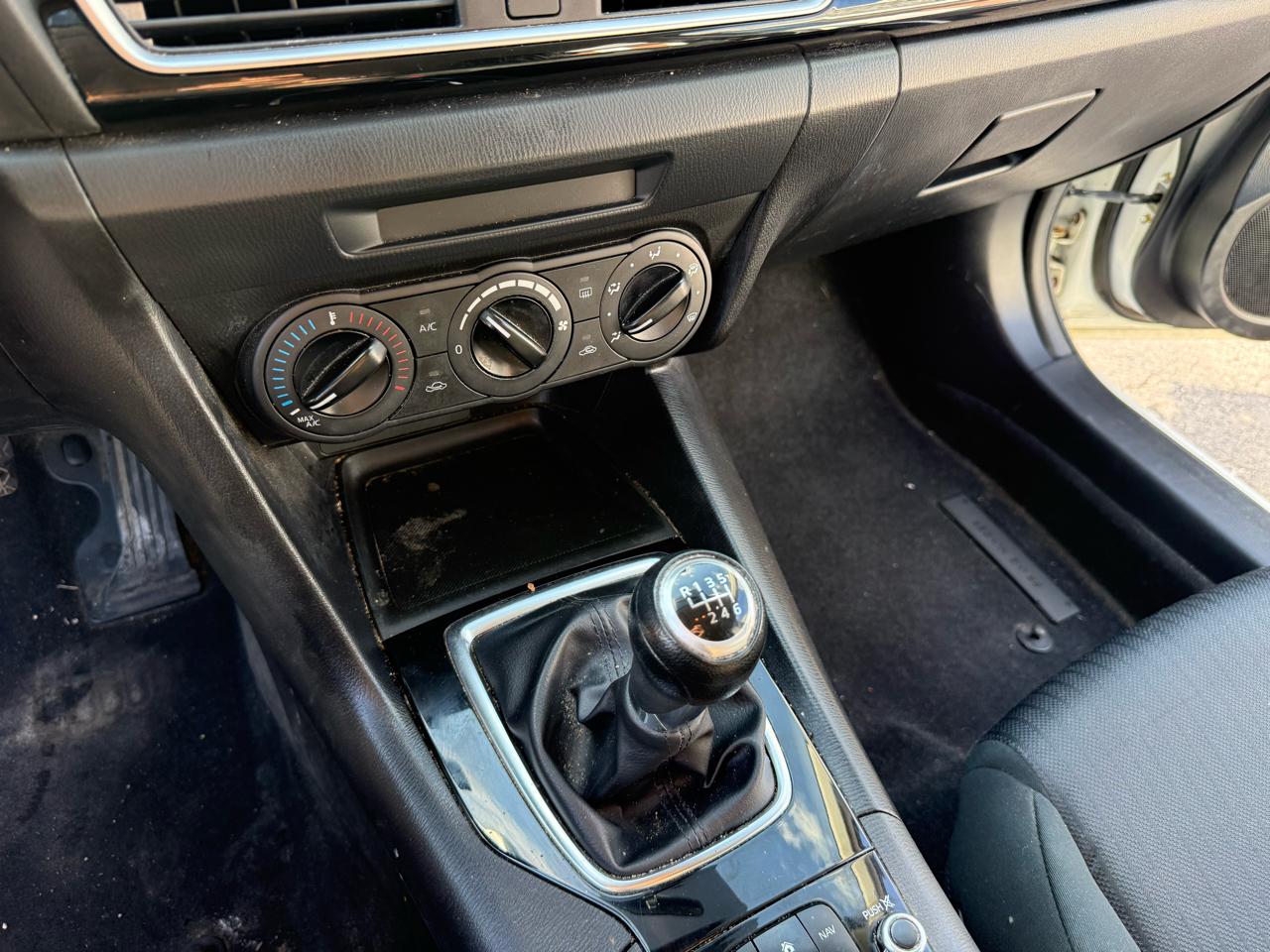 Mazda MAZDA3 5dr HB Man i Sport 2015