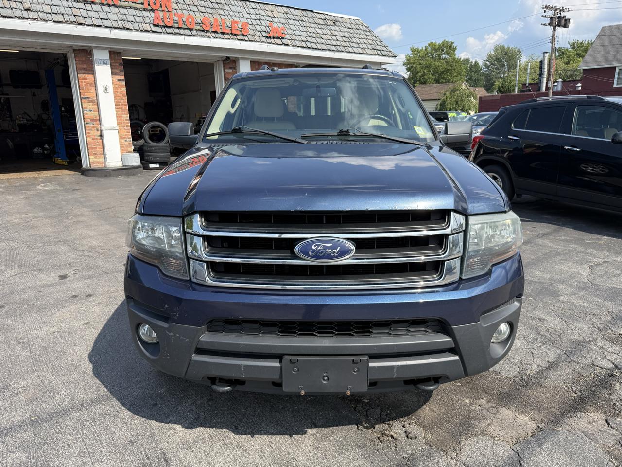 Ford Expedition EL 4WD 4dr XL 2016