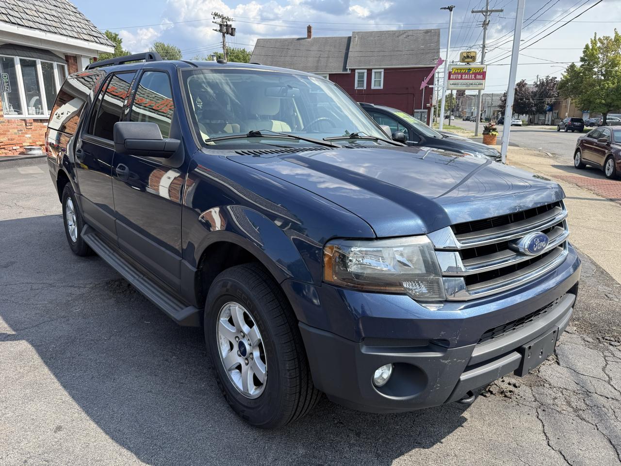 Ford Expedition EL 4WD 4dr XL 2016