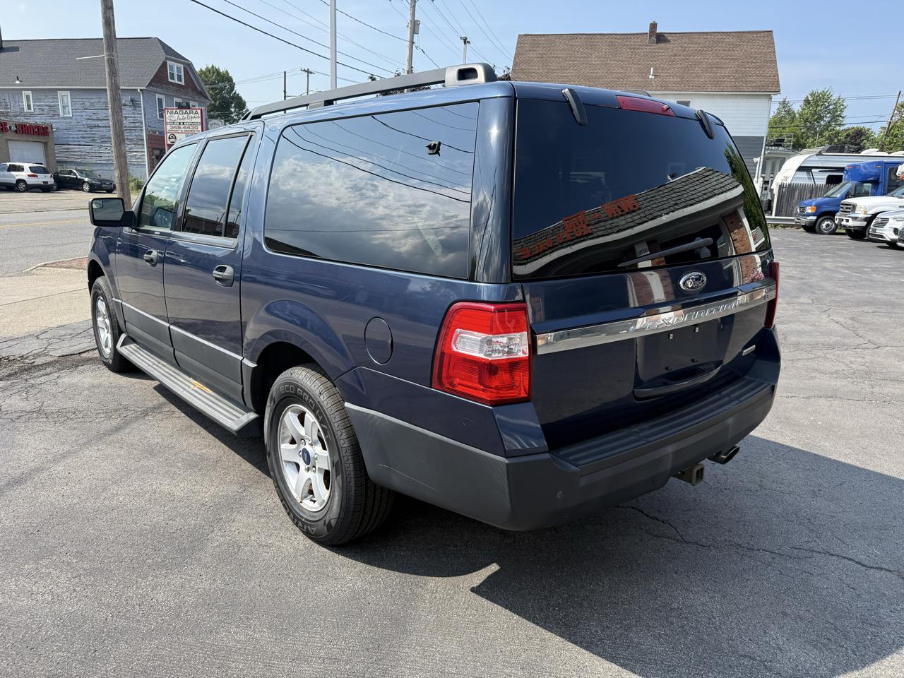 Ford Expedition EL 4WD 4dr XL 2016
