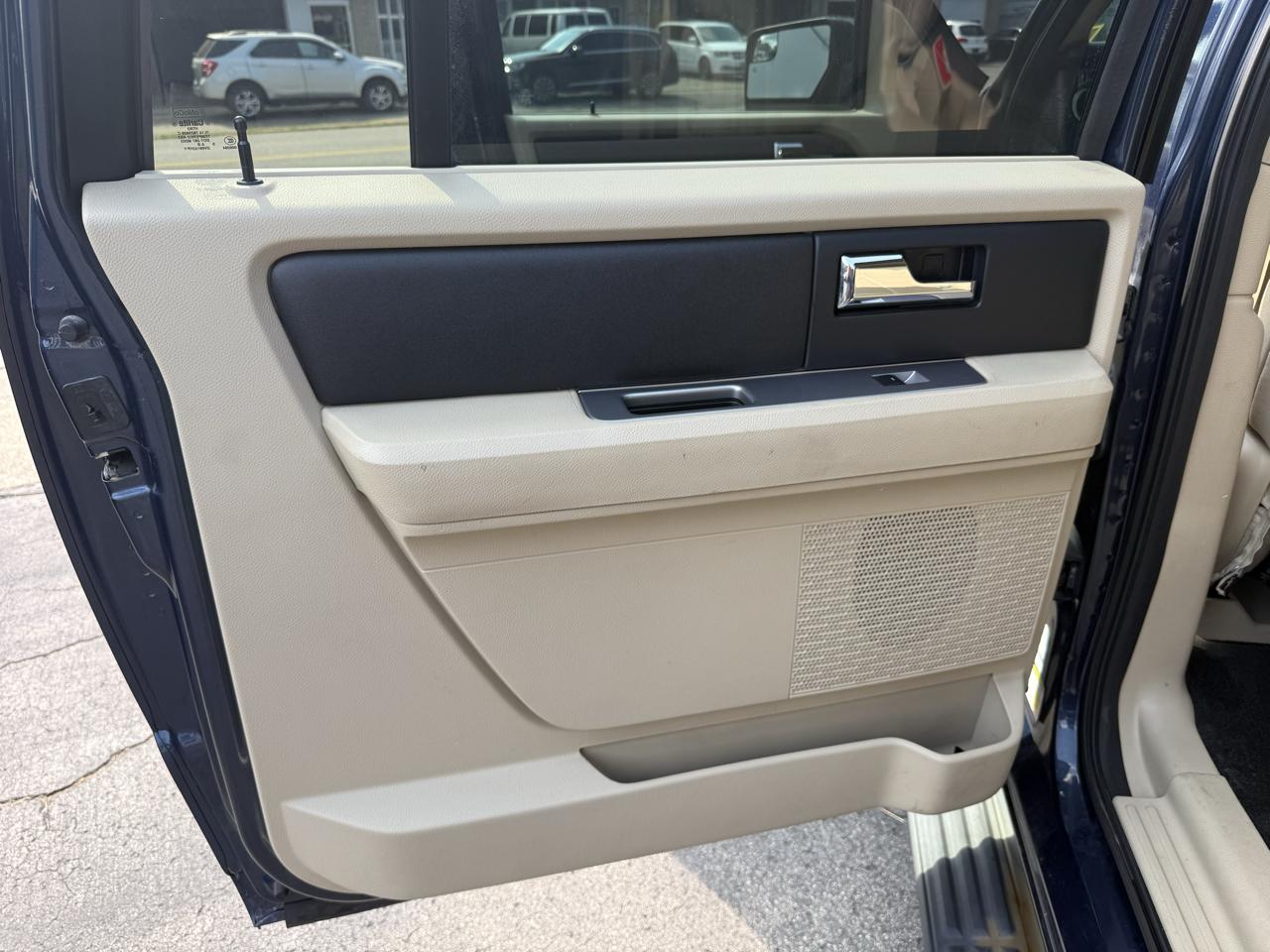 Ford Expedition EL 4WD 4dr XL 2016