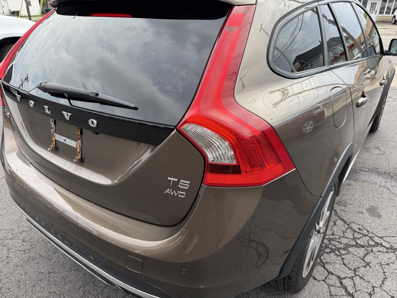 Volvo V60 Cross Country 4dr Wgn T5 AWD 2016
