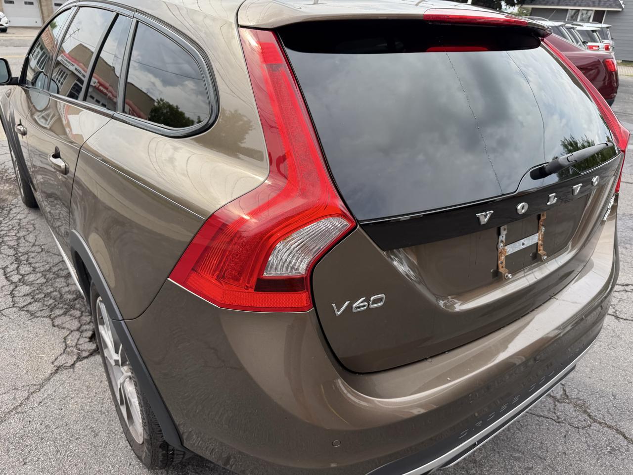 Volvo V60 Cross Country 4dr Wgn T5 AWD 2016