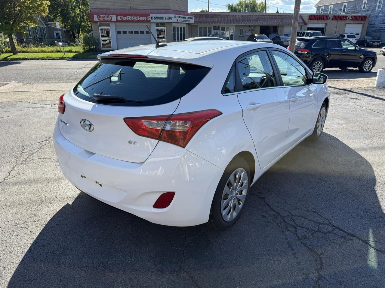 Hyundai Elantra GT Auto 2017