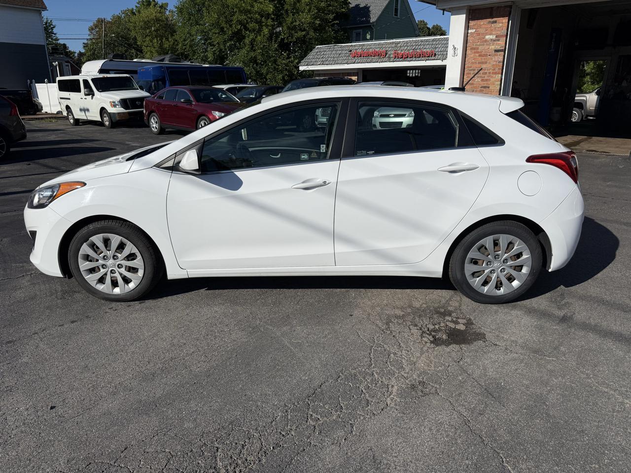 Hyundai Elantra GT Auto 2017