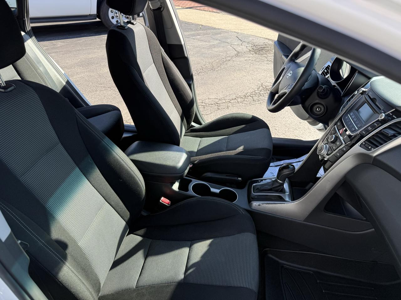 Hyundai Elantra GT Auto 2017