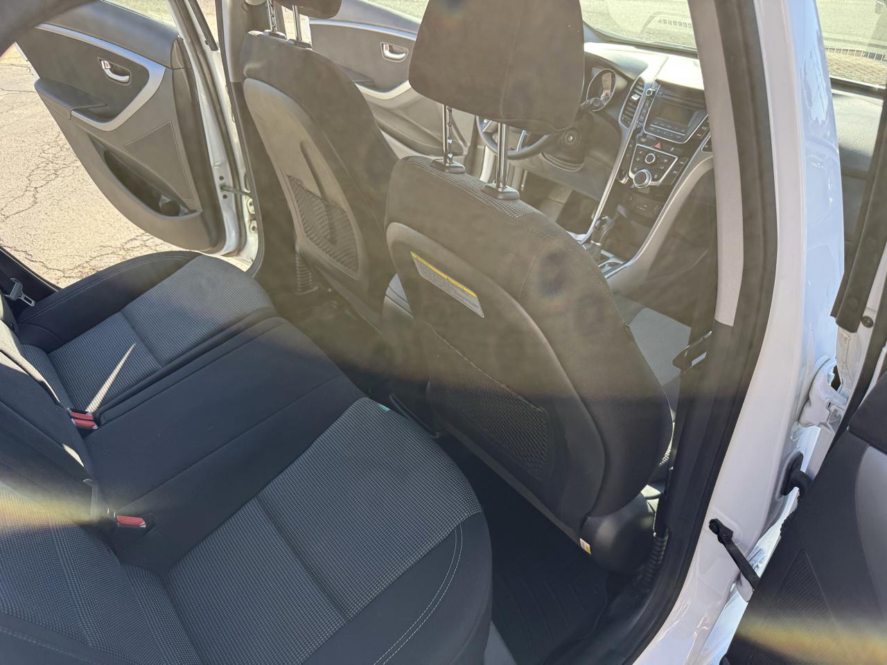 Hyundai Elantra GT Auto 2017