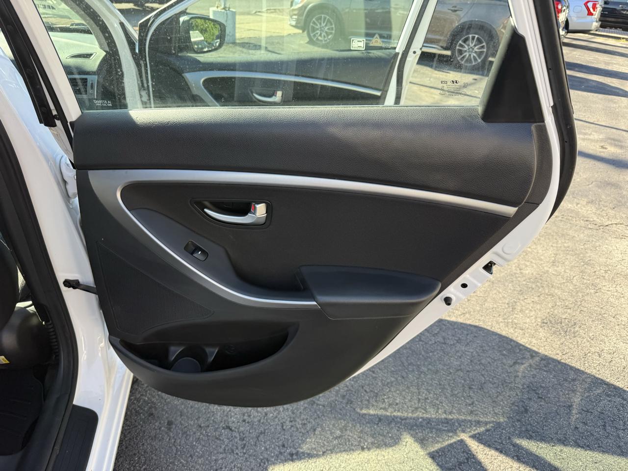 Hyundai Elantra GT Auto 2017