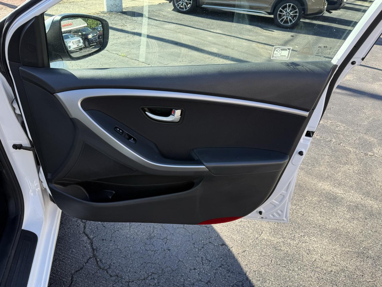 Hyundai Elantra GT Auto 2017