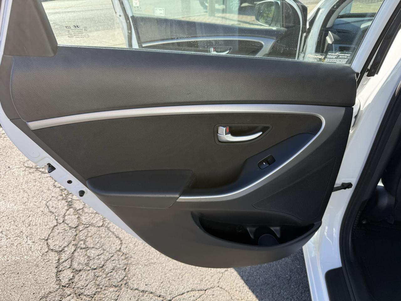 Hyundai Elantra GT Auto 2017