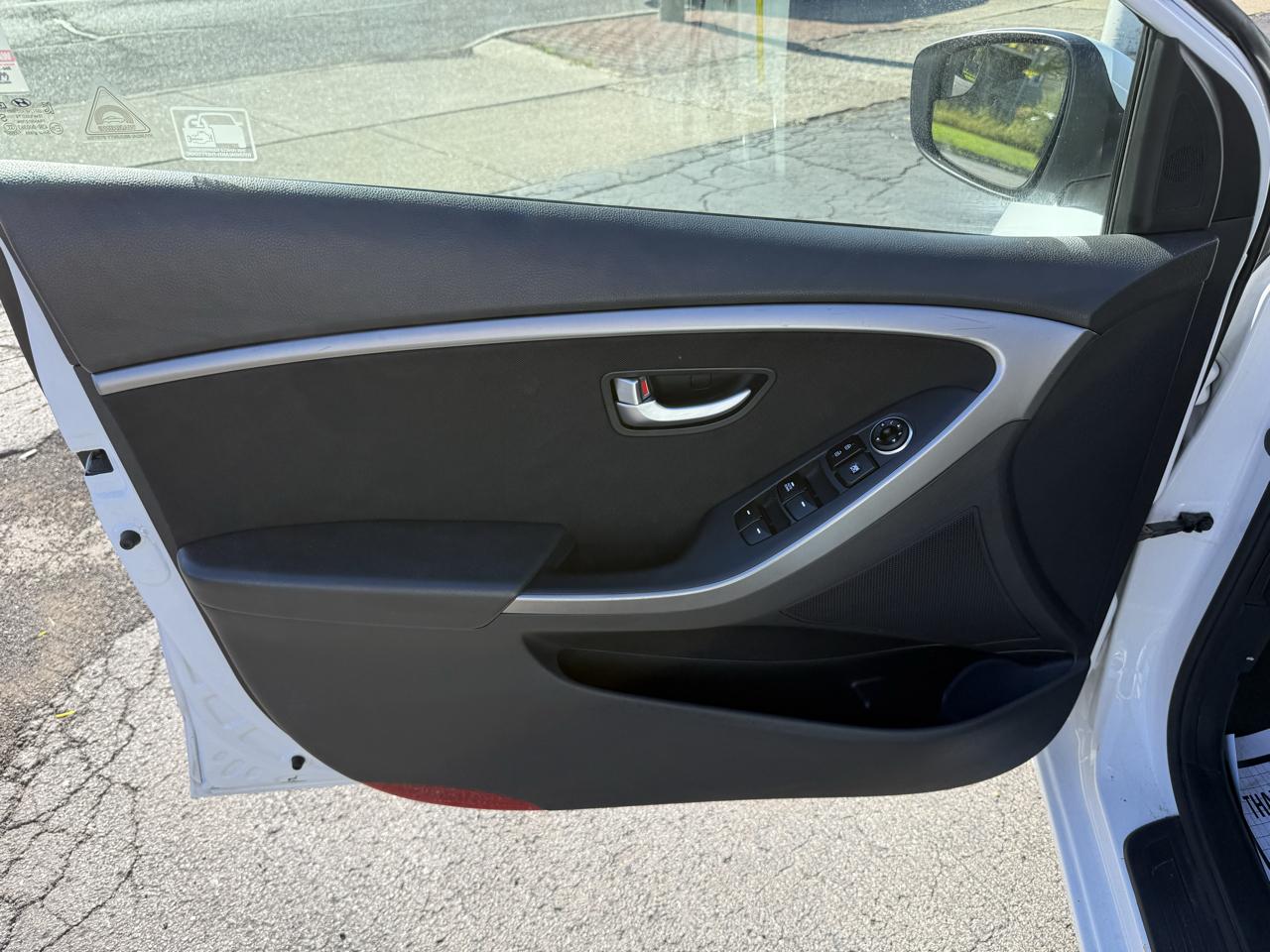 Hyundai Elantra GT Auto 2017