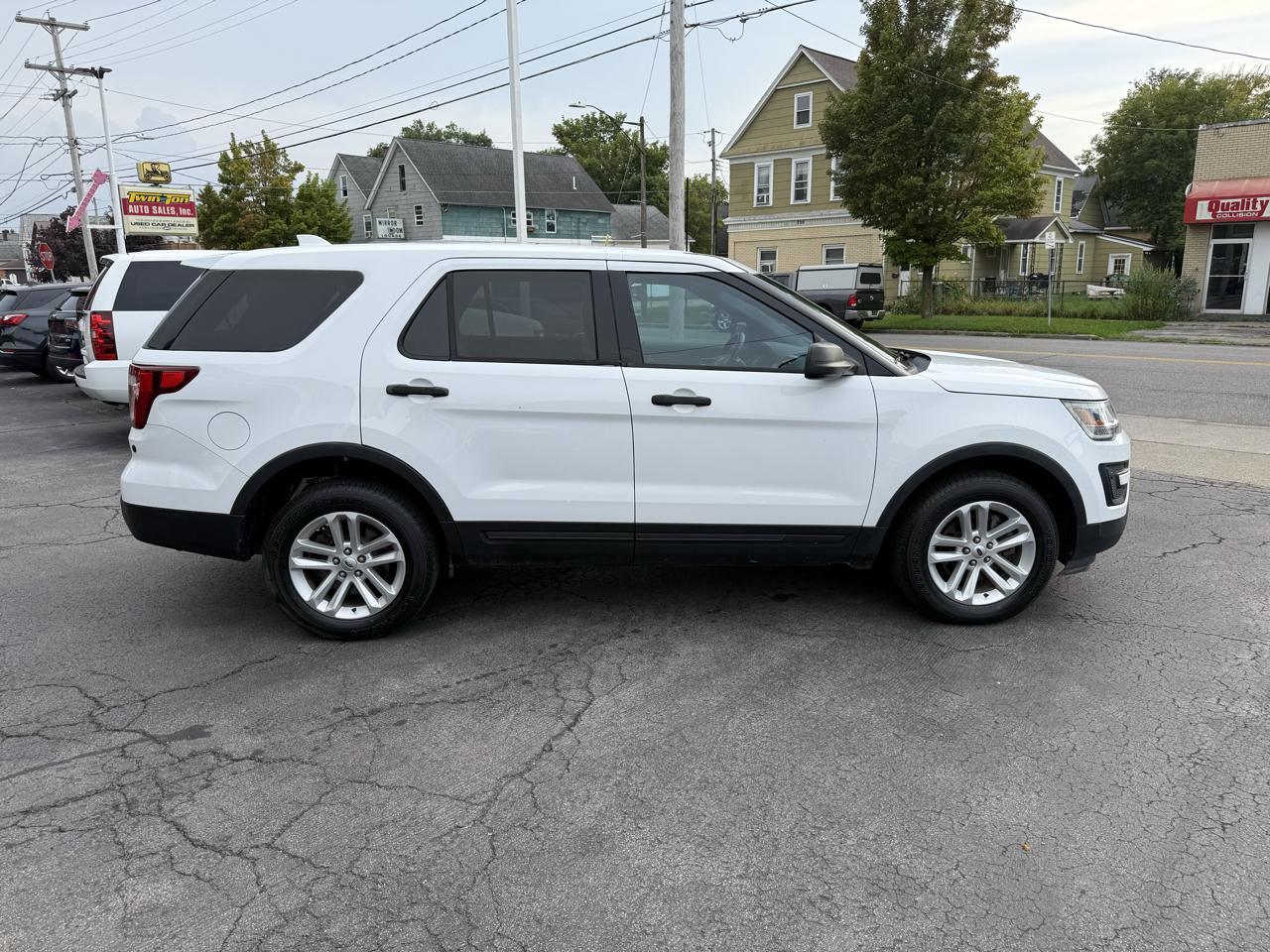 Ford Explorer Base 4WD 2017