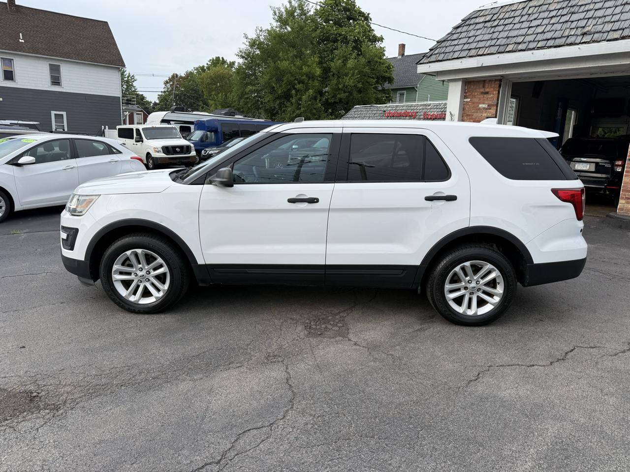 Ford Explorer Base 4WD 2017