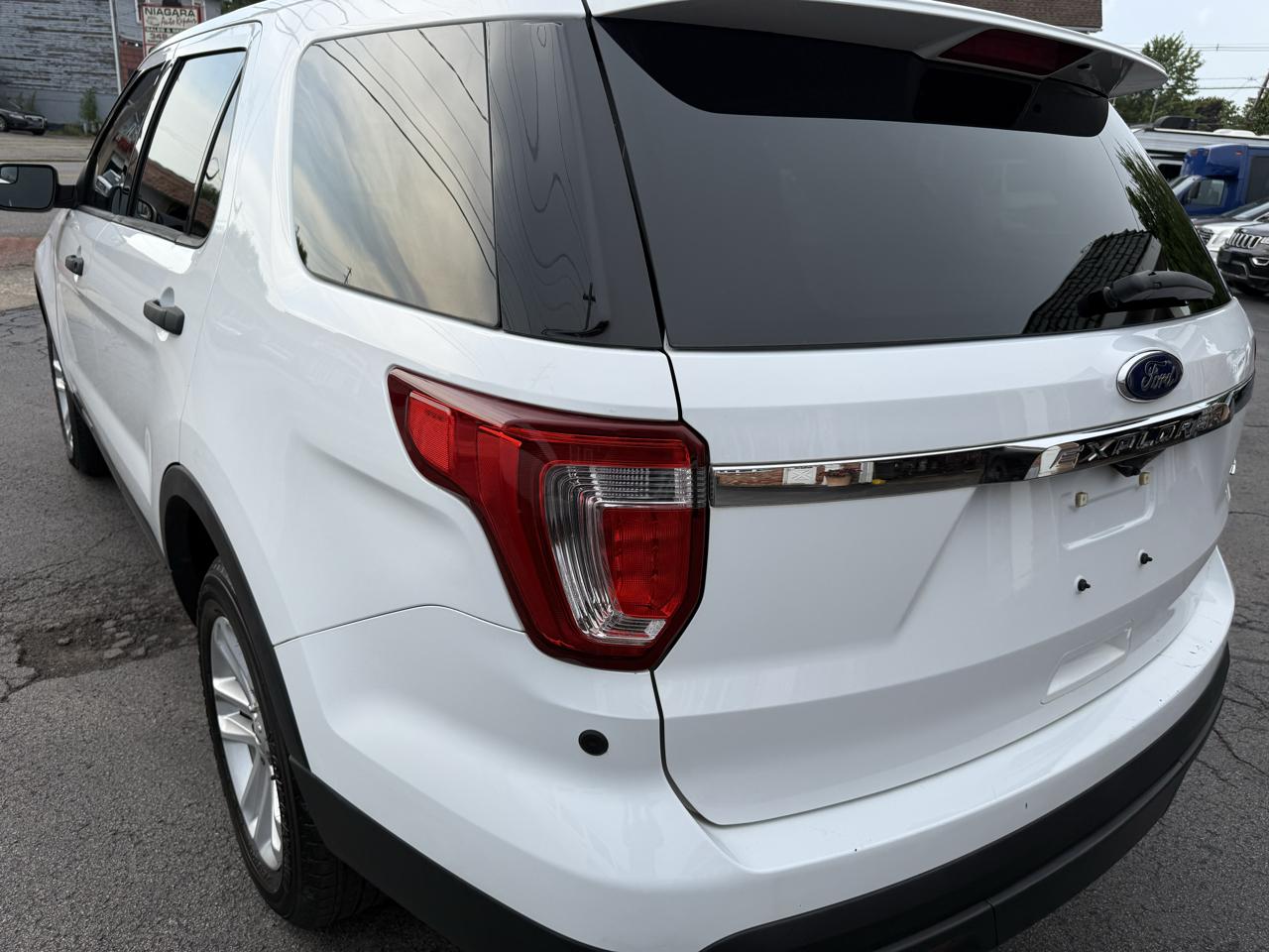 Ford Explorer Base 4WD 2017