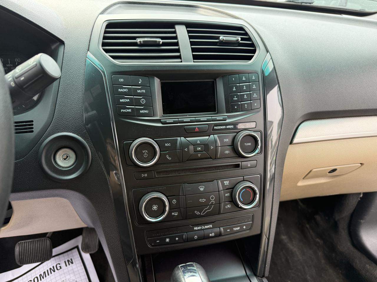 Ford Explorer Base 4WD 2017