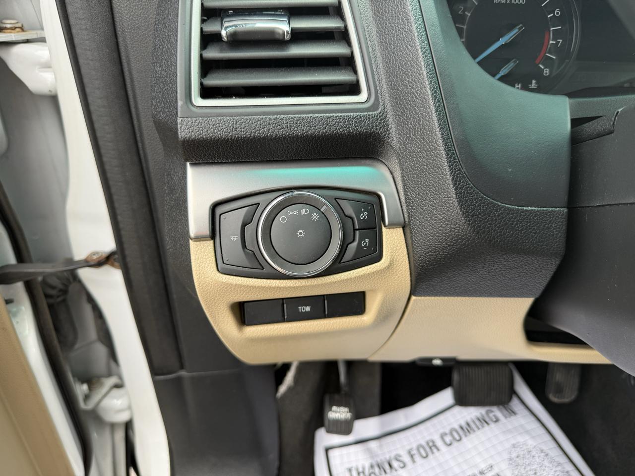 Ford Explorer Base 4WD 2017