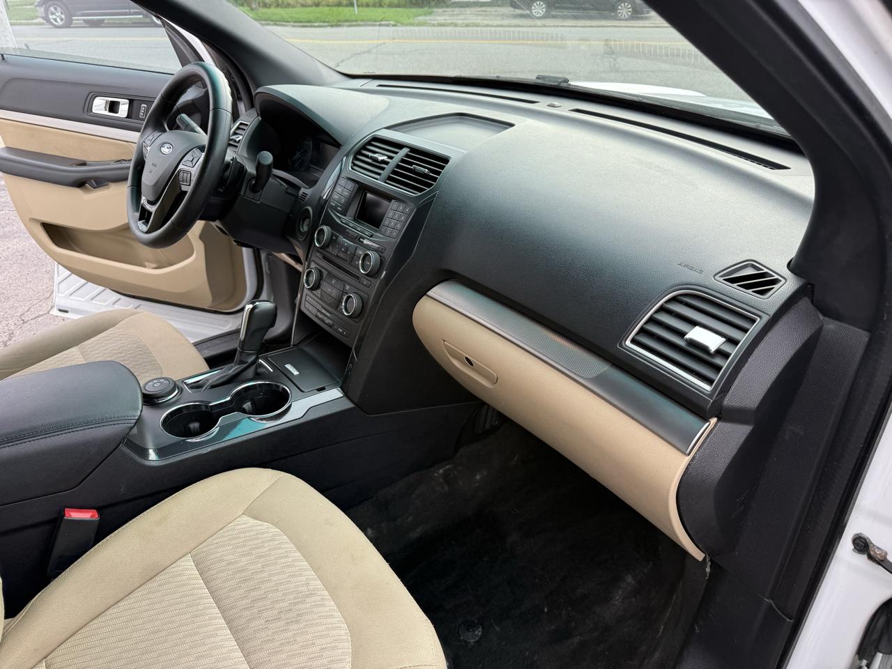 Ford Explorer Base 4WD 2017