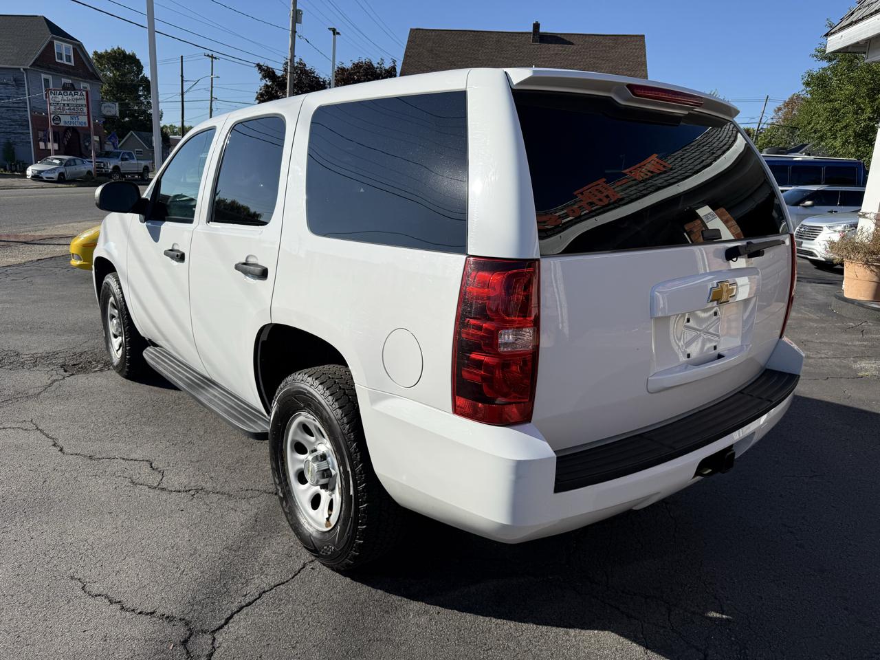 Chevrolet Tahoe 4WD 4dr 1500 Commercial 2013