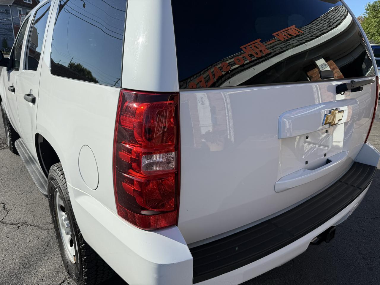 Chevrolet Tahoe 4WD 4dr 1500 Commercial 2013