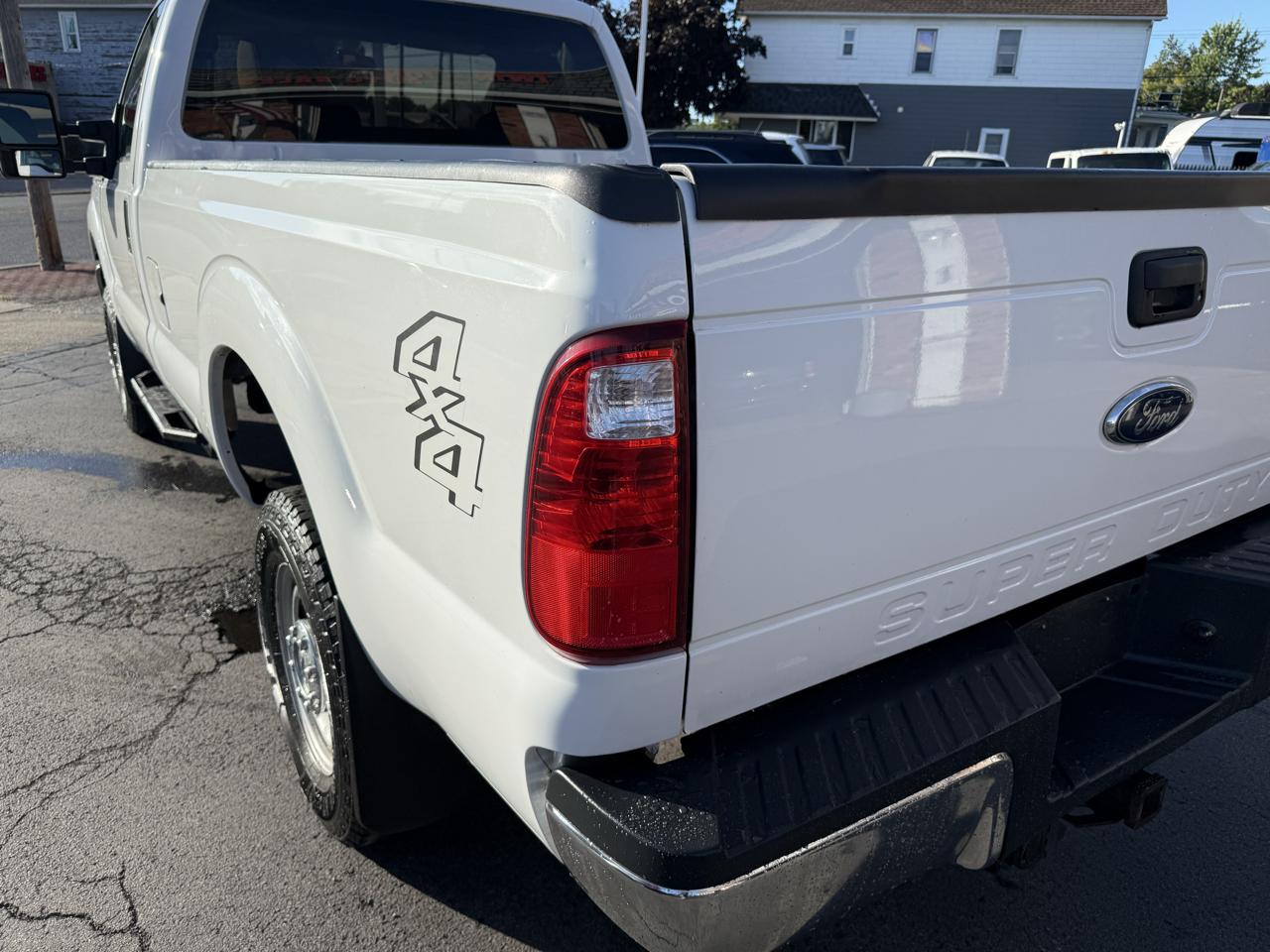 Ford Super Duty F-250 SRW 4WD Reg Cab 137" XLT 2015