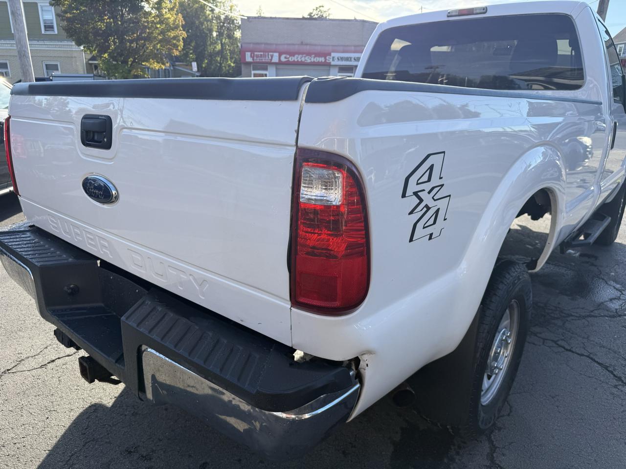 Ford Super Duty F-250 SRW 4WD Reg Cab 137" XLT 2015