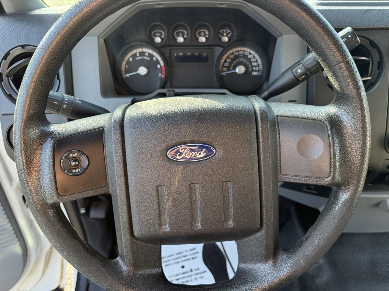 Ford Super Duty F-250 SRW 4WD Reg Cab 137" XLT 2015