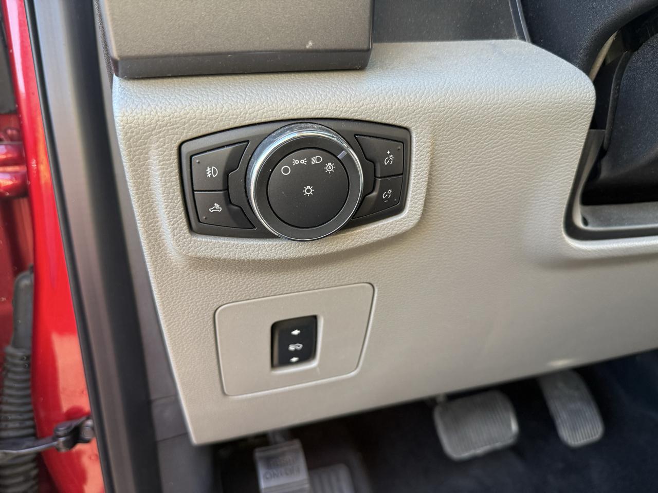 Ford F-150 4WD SuperCrew 145" FX4 2015
