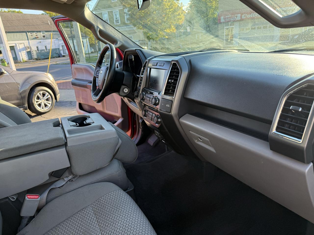 Ford F-150 4WD SuperCrew 145" FX4 2015