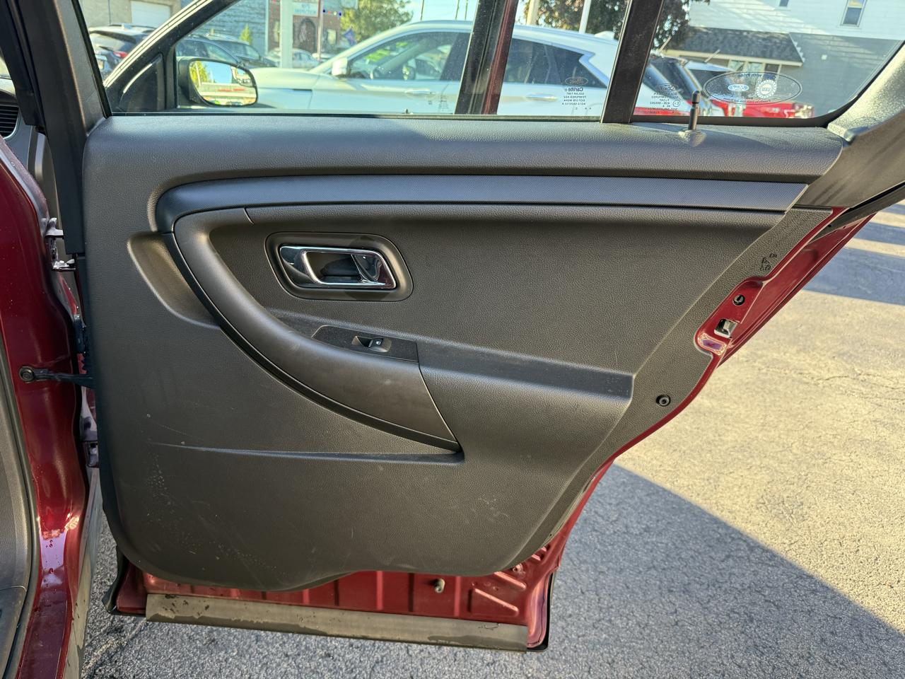 Ford Sedan Police Interceptor 4dr Sdn FWD 2015