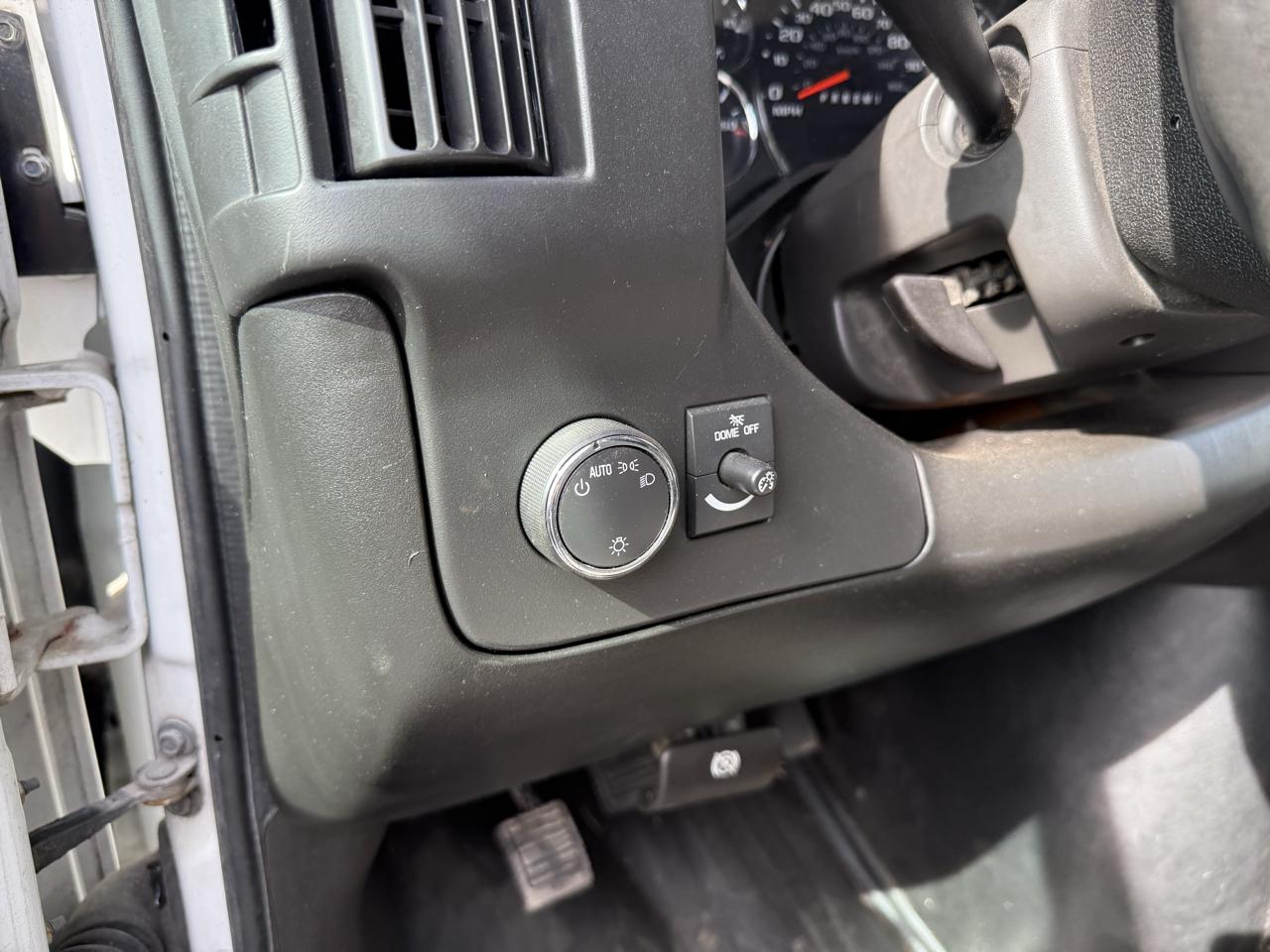GMC Savana Cargo Van RWD 2500 135" 2016
