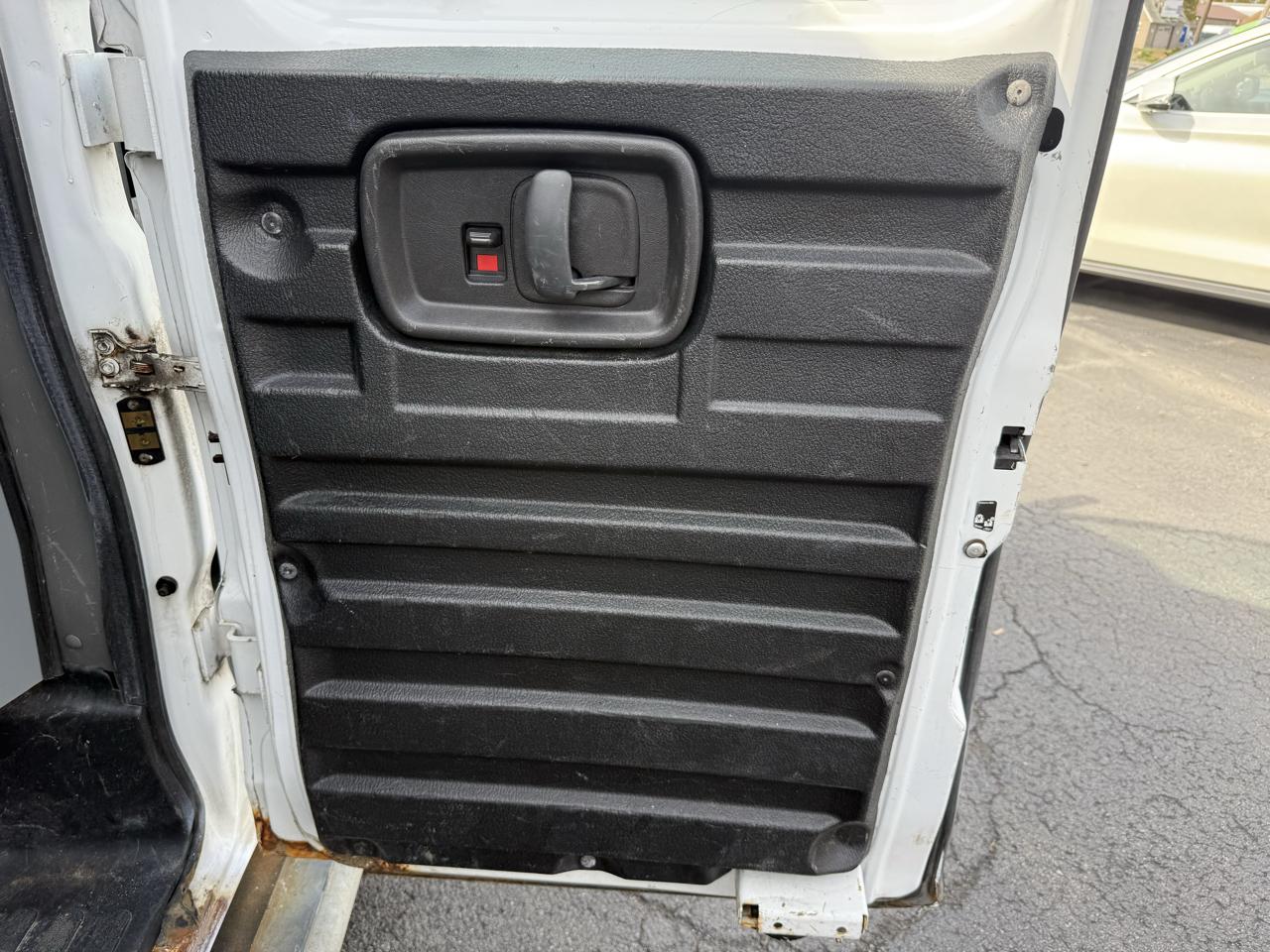 GMC Savana Cargo Van RWD 2500 135" 2016