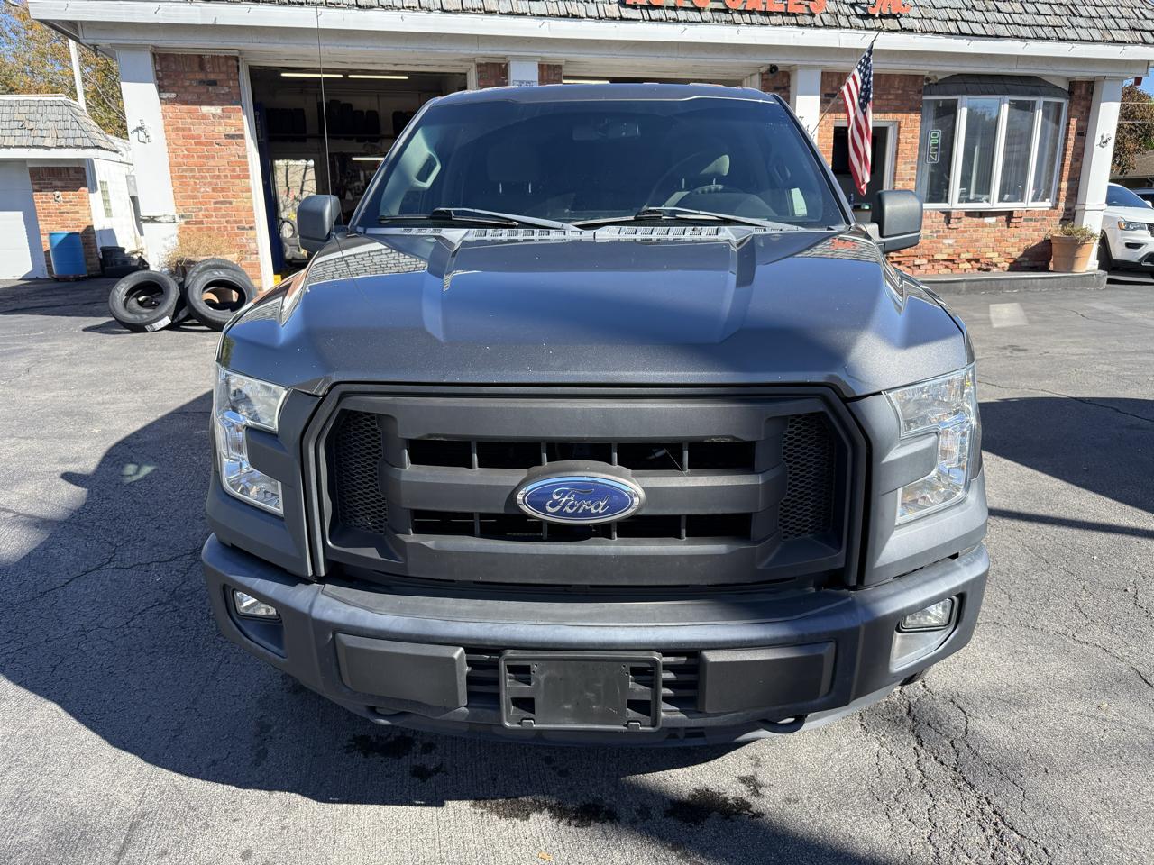 Ford F-150 4WD SuperCrew 145" XL 2016