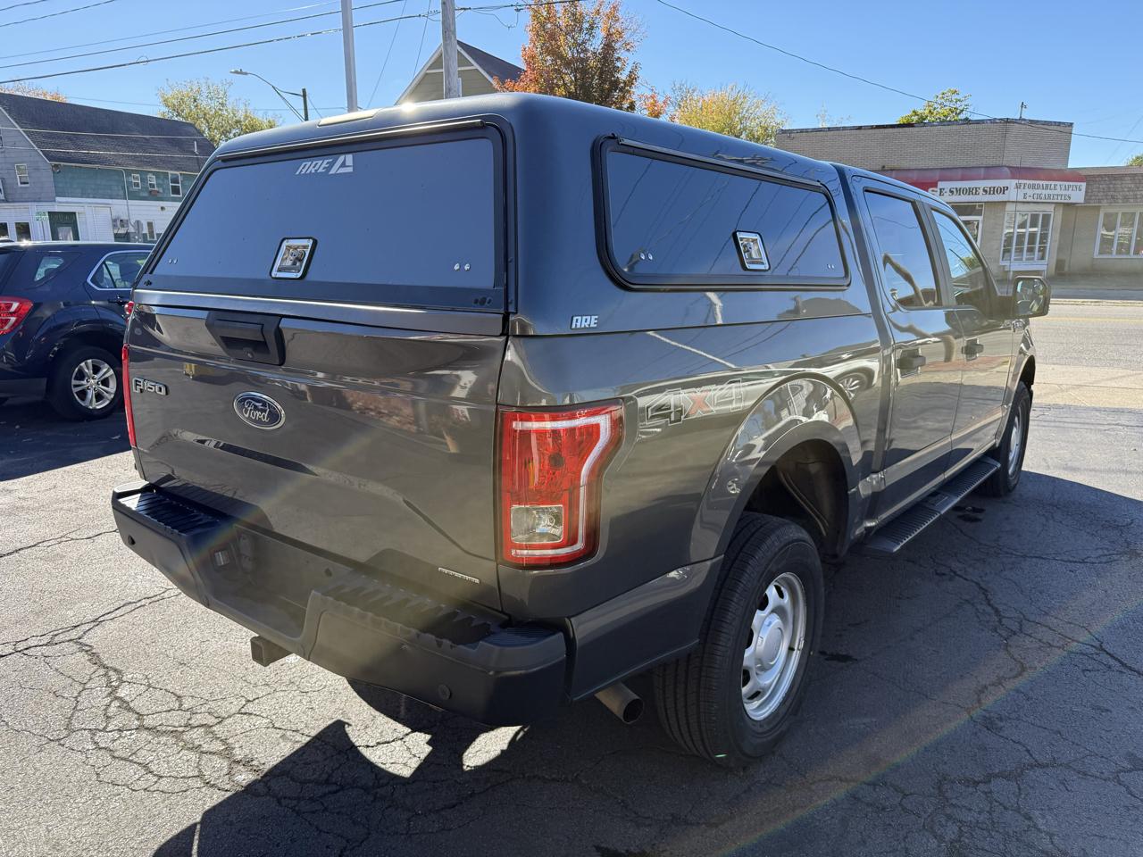 Ford F-150 4WD SuperCrew 145" XL 2016