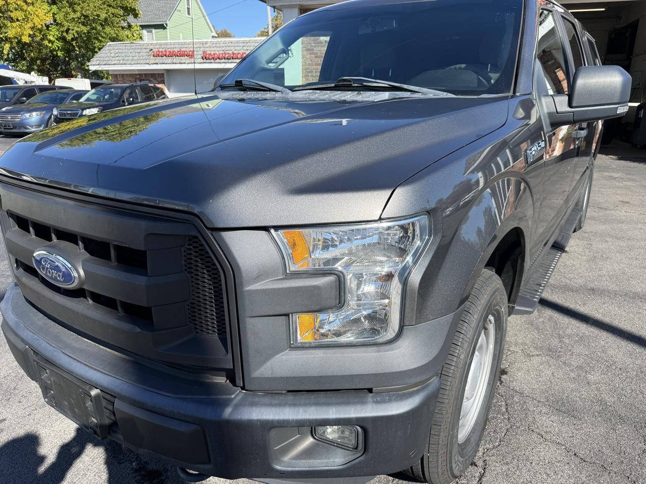 Ford F-150 4WD SuperCrew 145" XL 2016