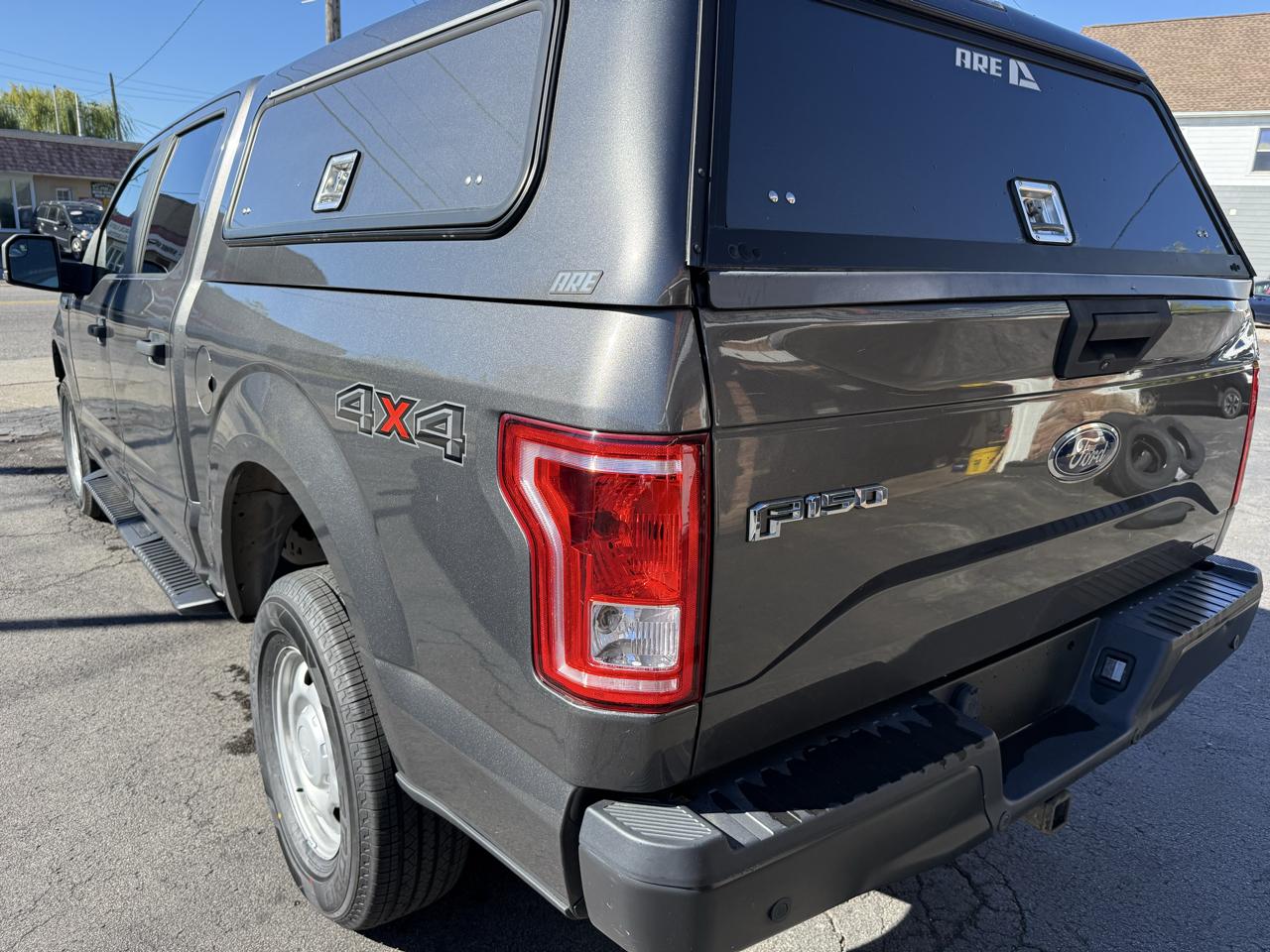 Ford F-150 4WD SuperCrew 145" XL 2016