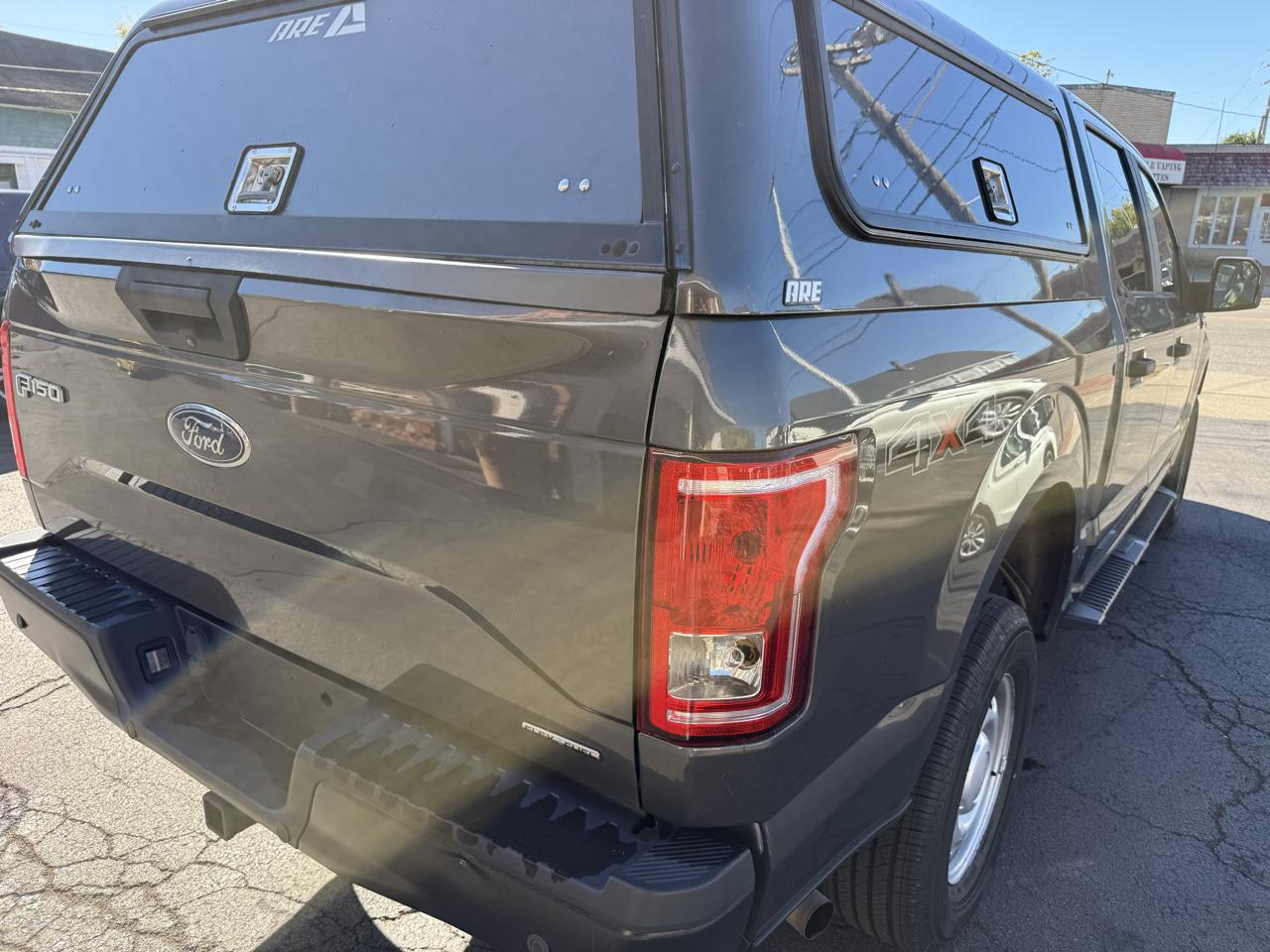 Ford F-150 4WD SuperCrew 145" XL 2016