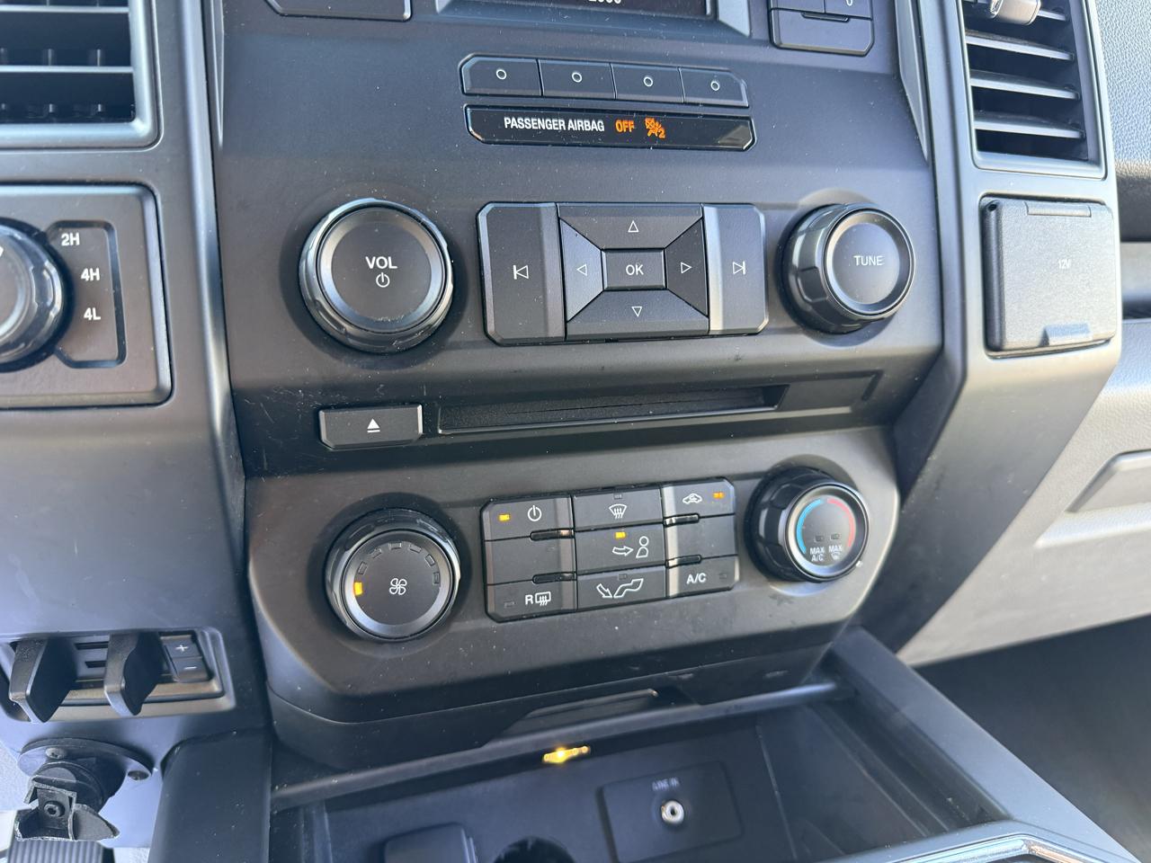 Ford F-150 4WD SuperCrew 145" XL 2016
