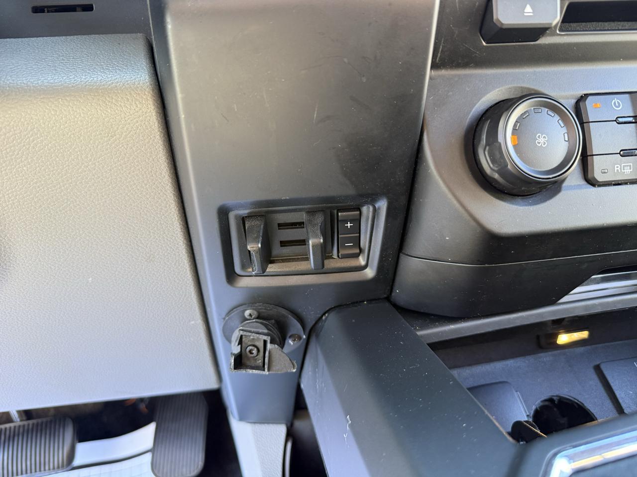Ford F-150 4WD SuperCrew 145" XL 2016