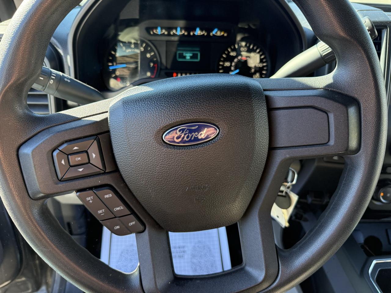 Ford F-150 4WD SuperCrew 145" XL 2016