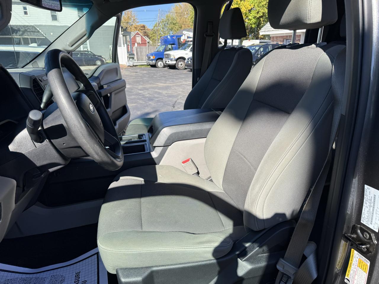 Ford F-150 4WD SuperCrew 145" XL 2016