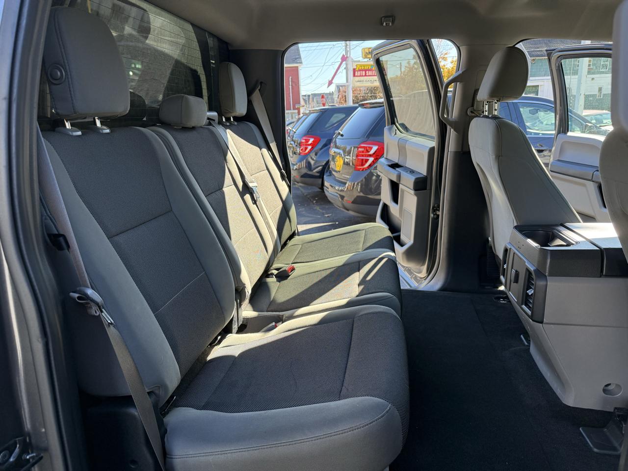 Ford F-150 4WD SuperCrew 145" XL 2016