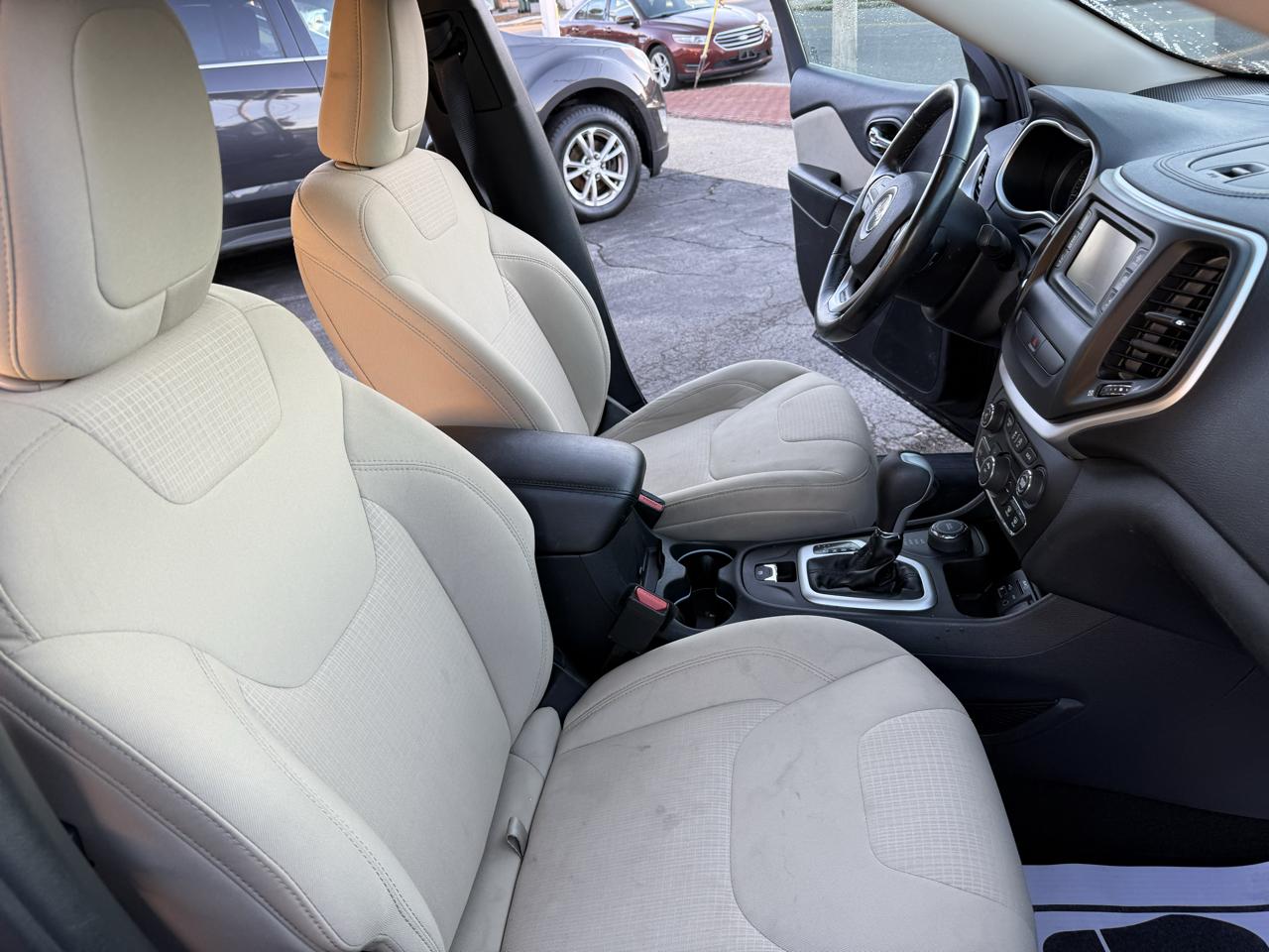 Jeep Cherokee 4WD 4dr Latitude 2016