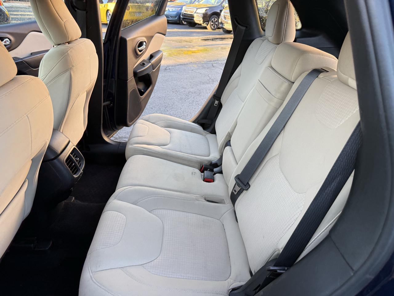 Jeep Cherokee 4WD 4dr Latitude 2016