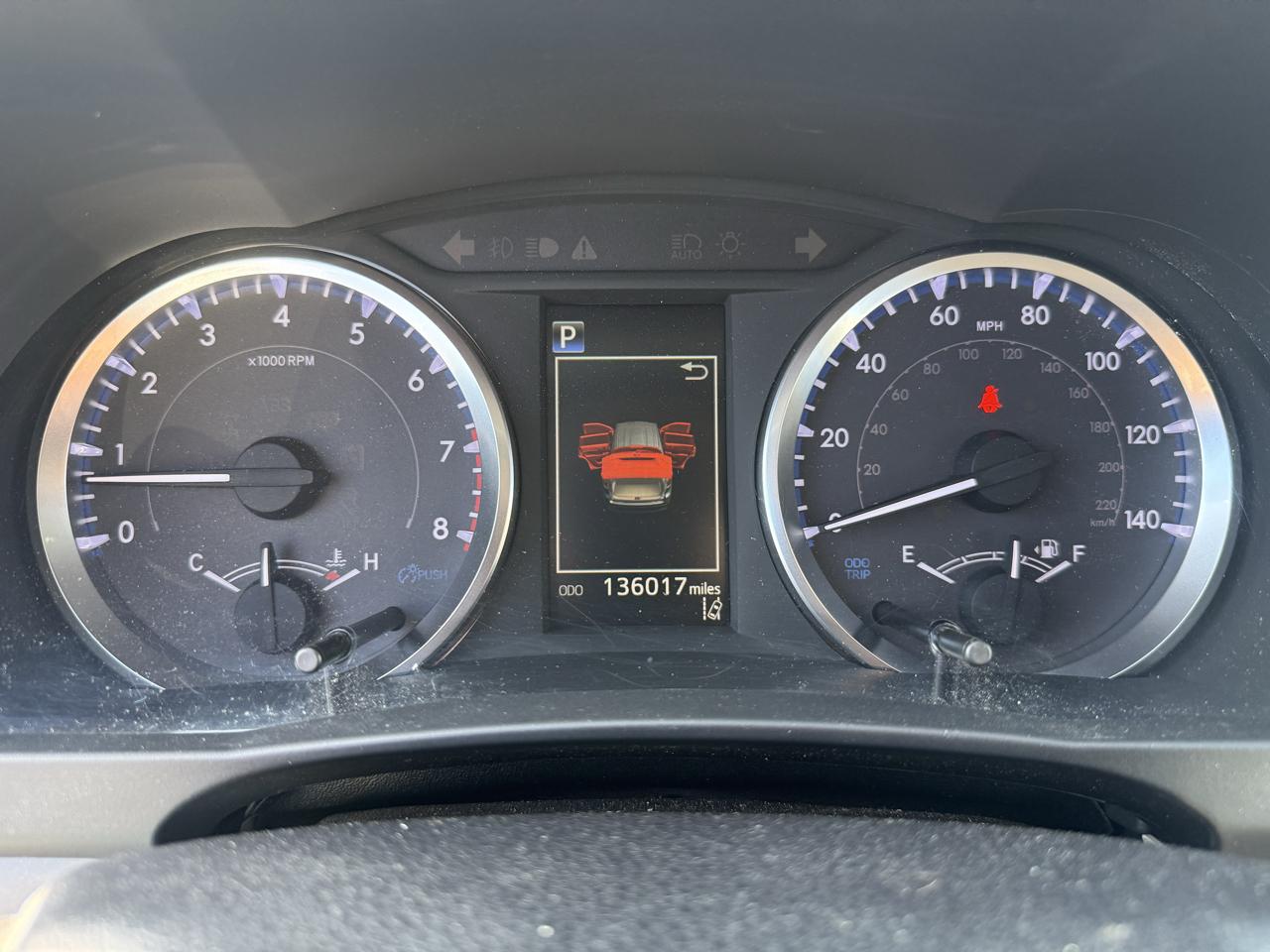 Toyota Highlander LE V6 AWD (Natl) 2019