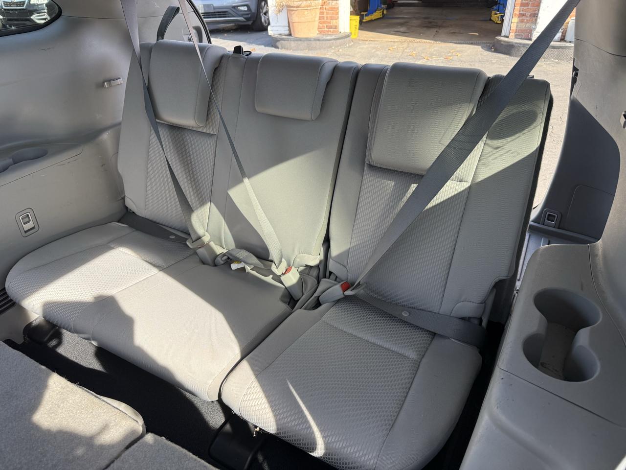 Toyota Highlander LE V6 AWD (Natl) 2019
