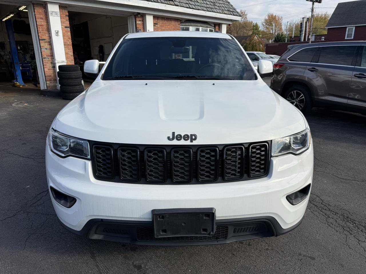 Jeep Grand Cherokee Laredo 4x4 2017