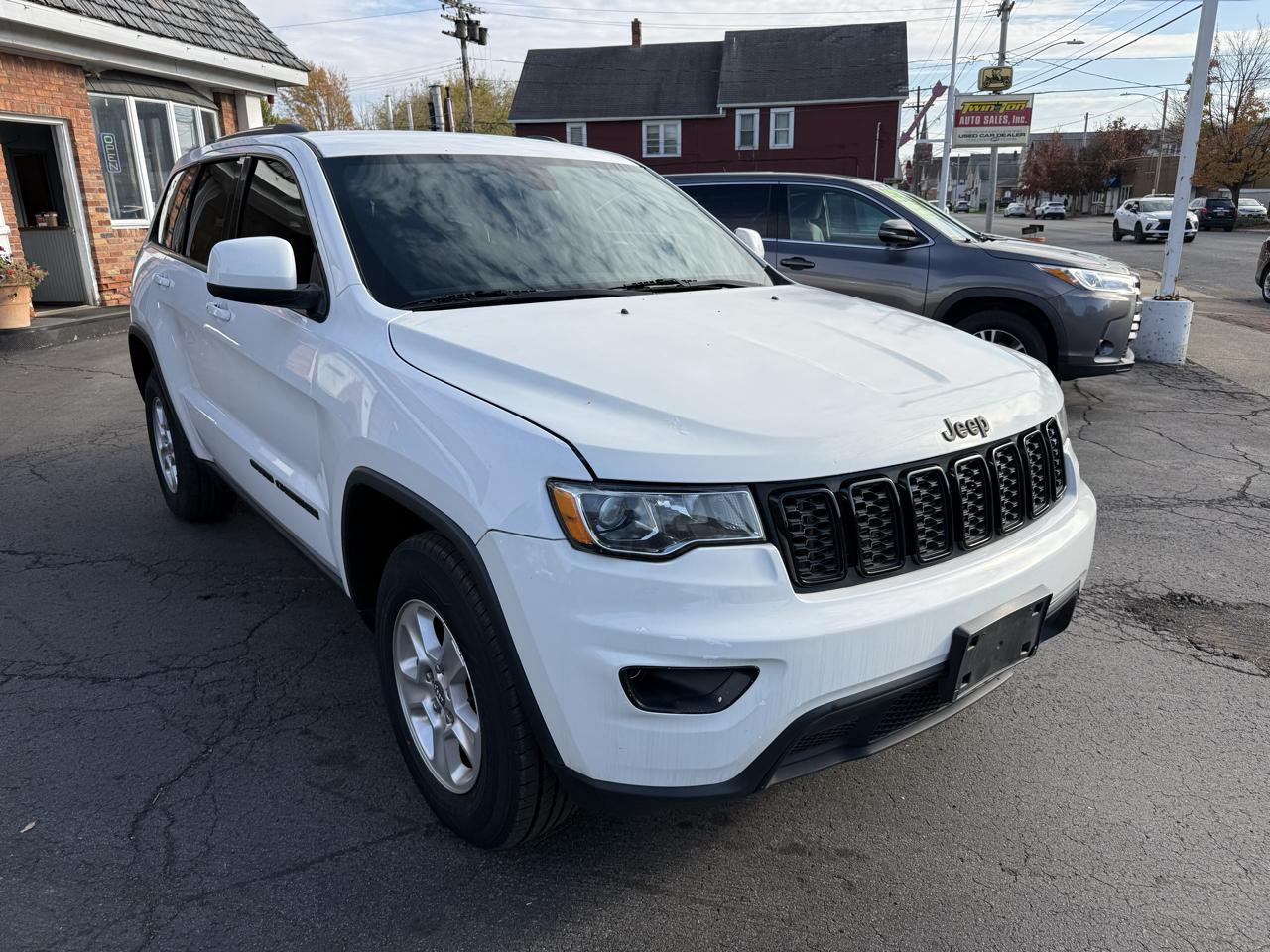 Jeep Grand Cherokee Laredo 4x4 2017