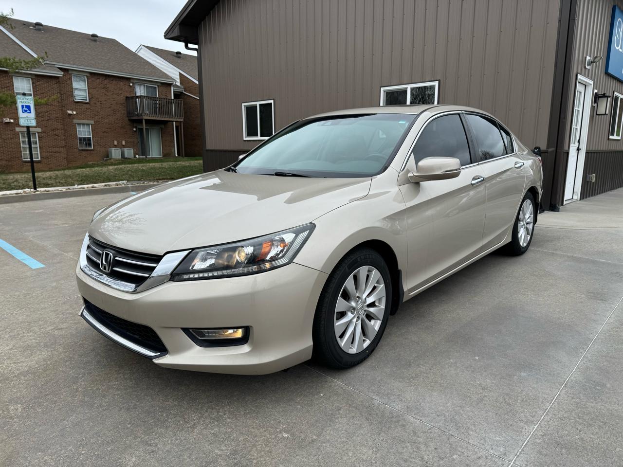 Honda Accord Sdn  2013