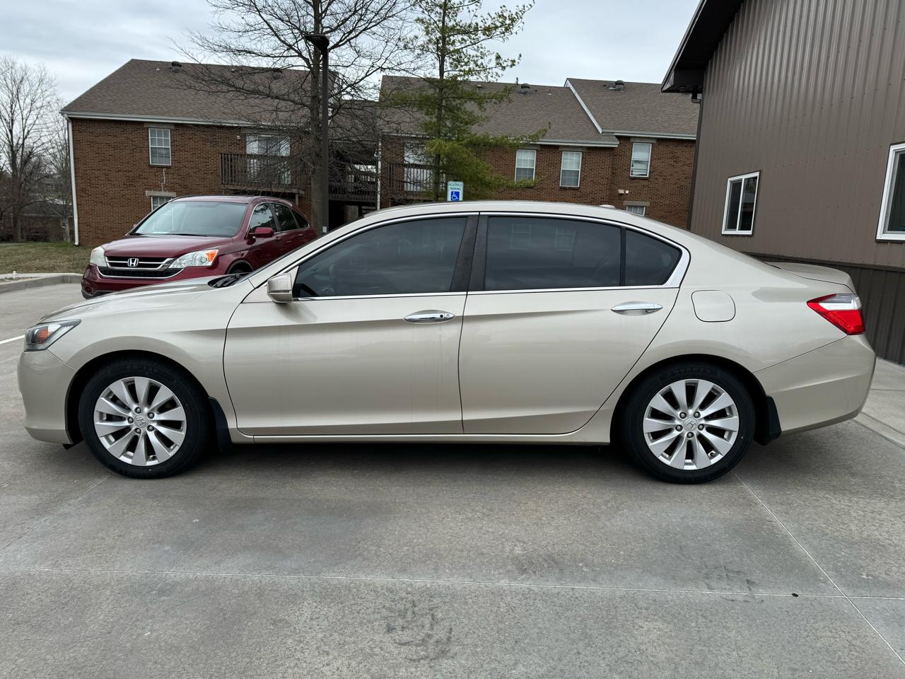 Honda Accord Sdn  2013